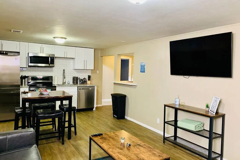 Holiday home Lower Mable Unit, Denver New Kitchen & 2 King Beds Villa